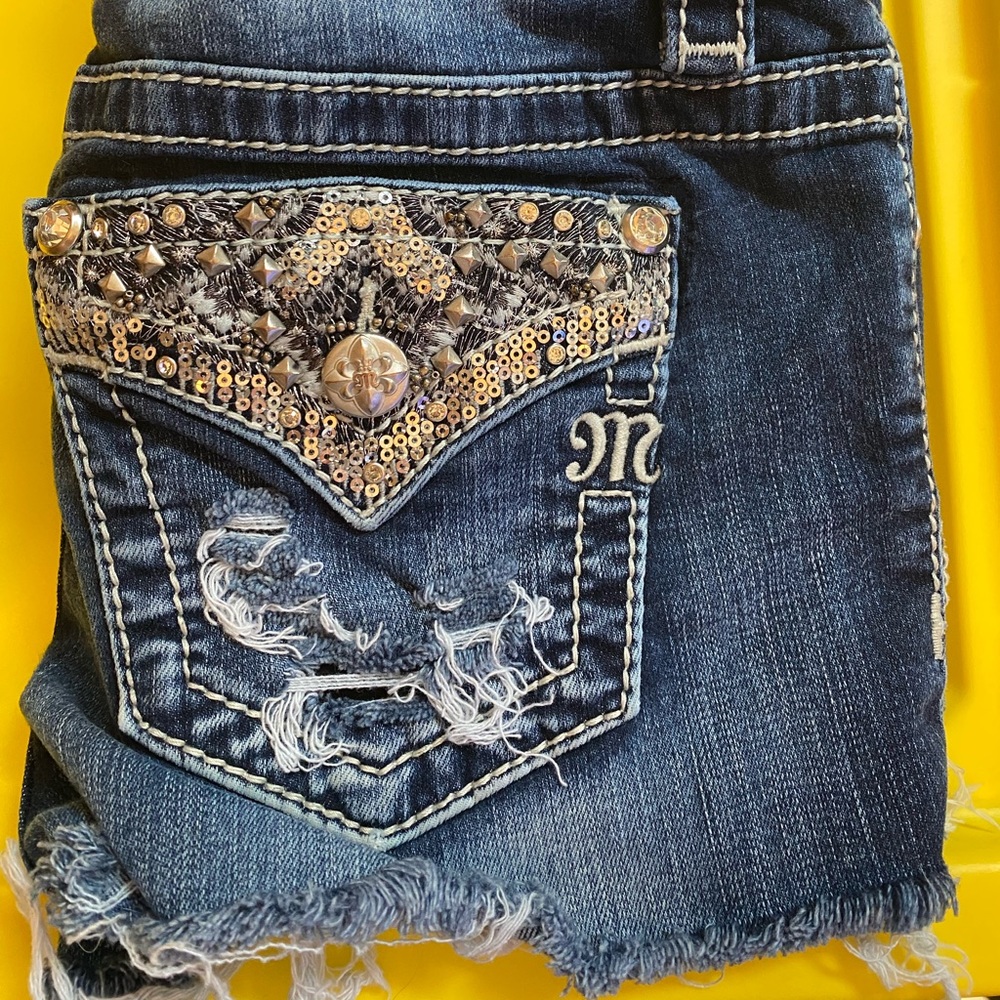 Miss me shorts size 26